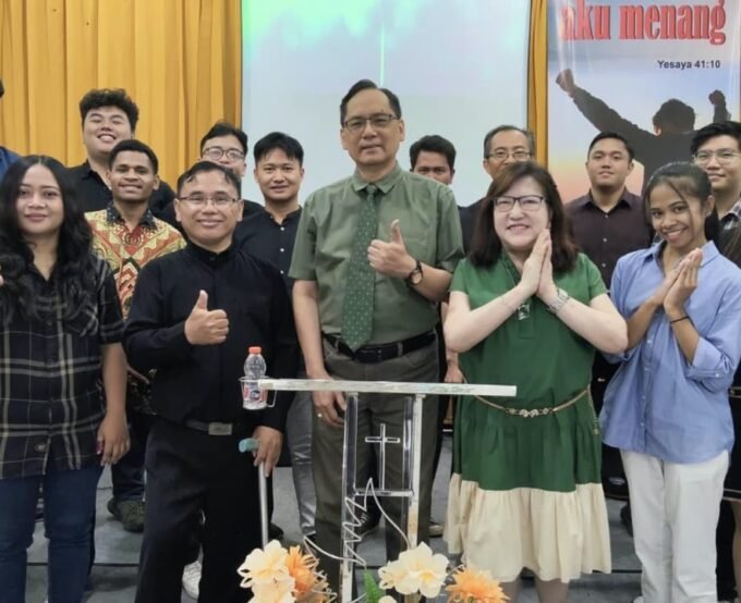 KUNJUNGAN KE GKB SIDOYOSO SURABAYA